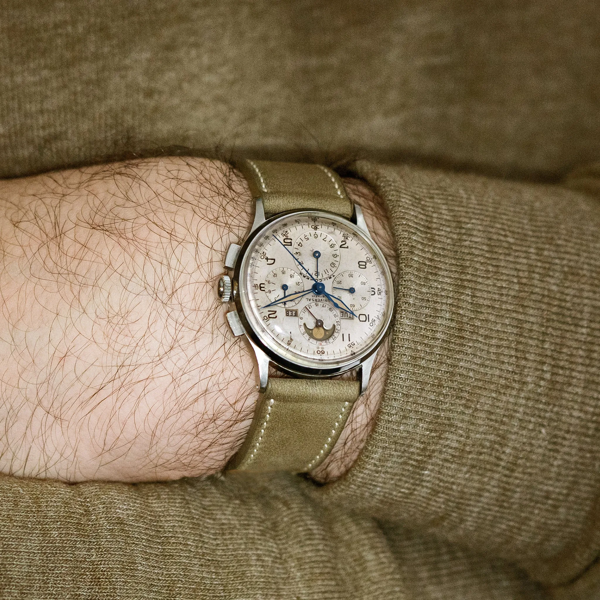 1945 Universal Genève Tri-Compax Chronograph Ref. 22279