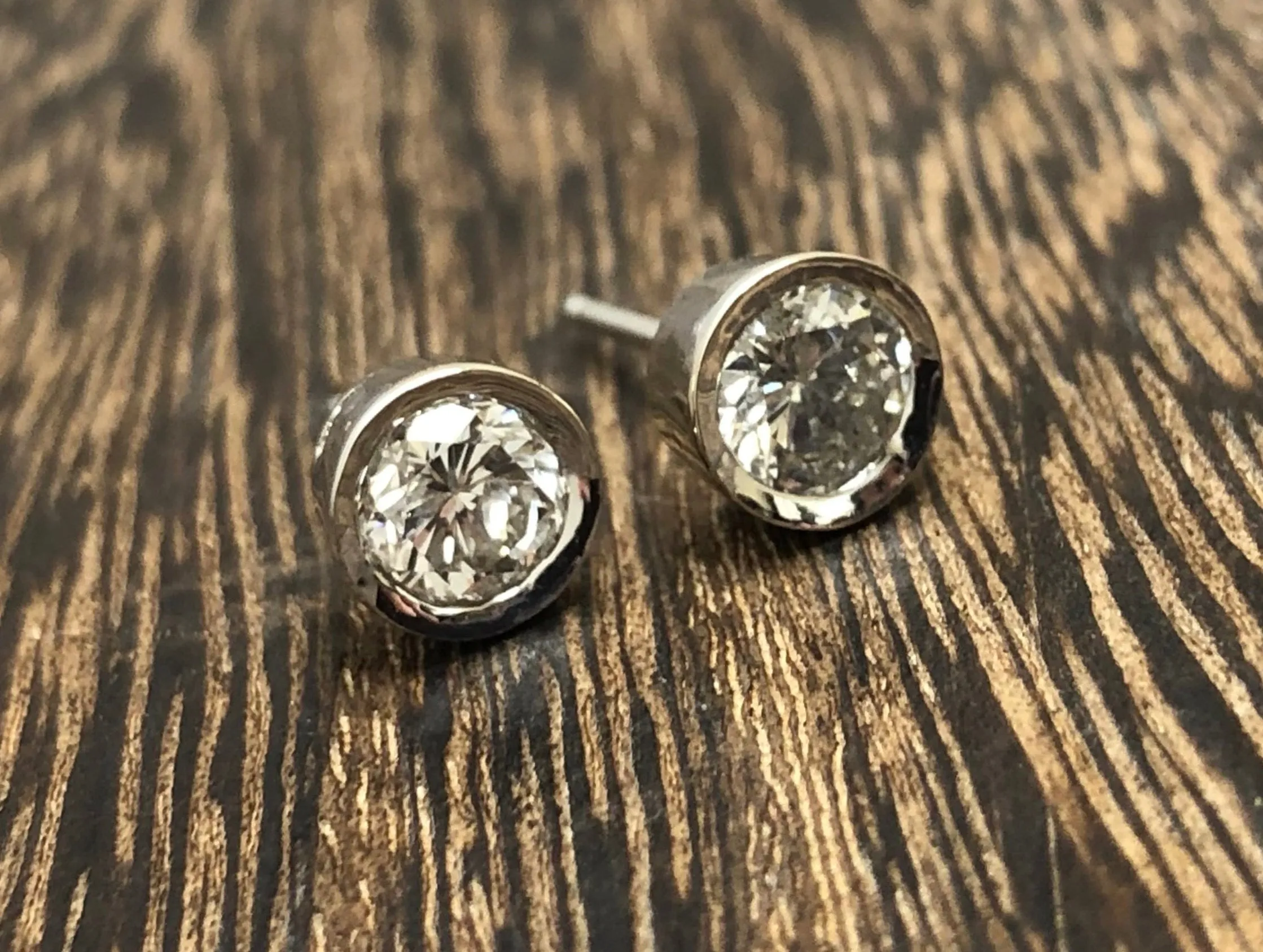 1ctw Diamond Bezel-Set Stud Earrings in White Gold