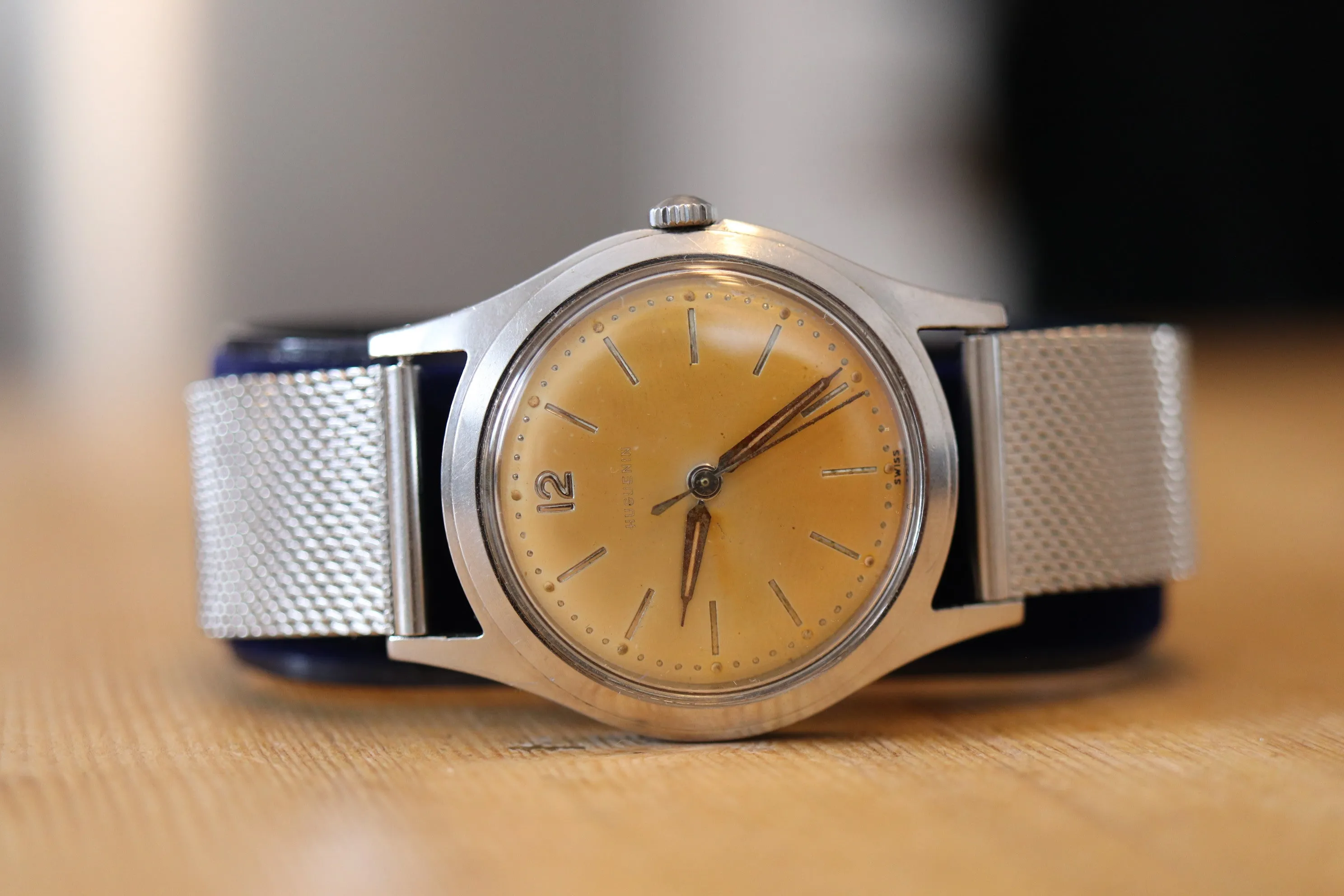 Beautiful tropical Huguenin 17j Manual watch Working well