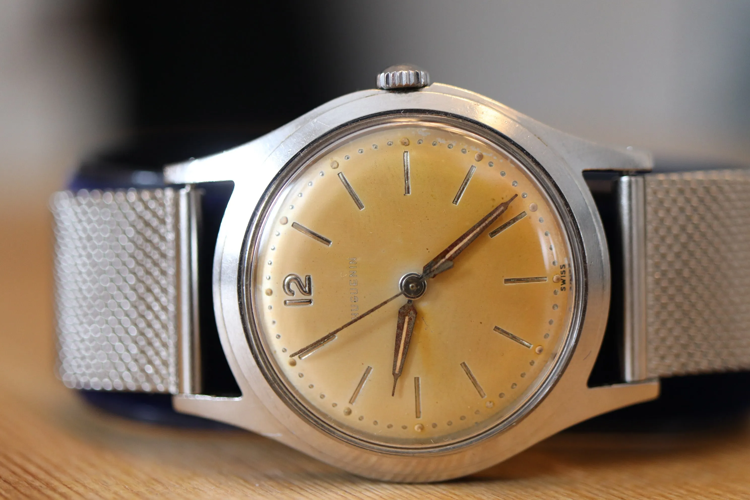 Beautiful tropical Huguenin 17j Manual watch Working well