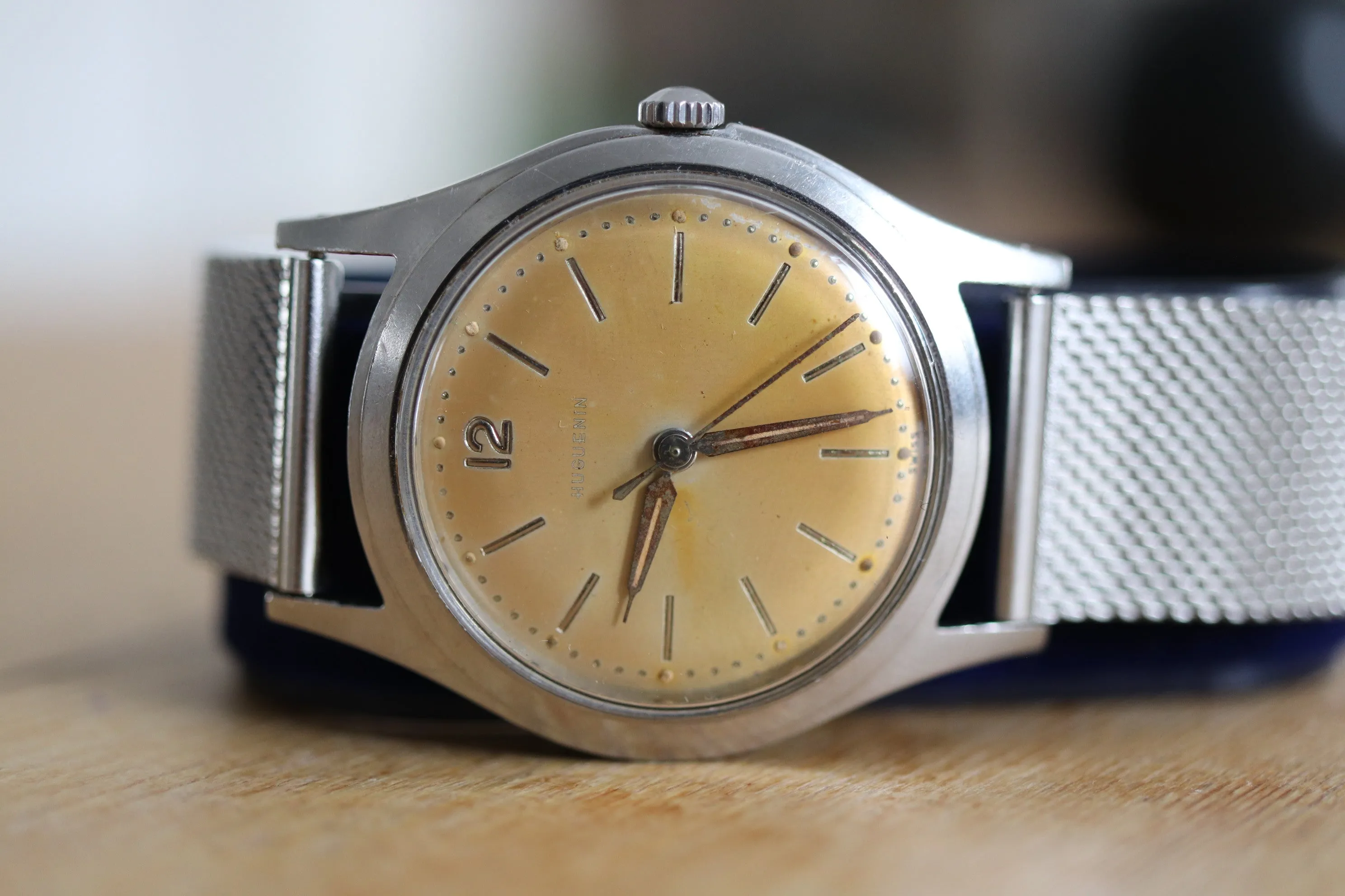 Beautiful tropical Huguenin 17j Manual watch Working well