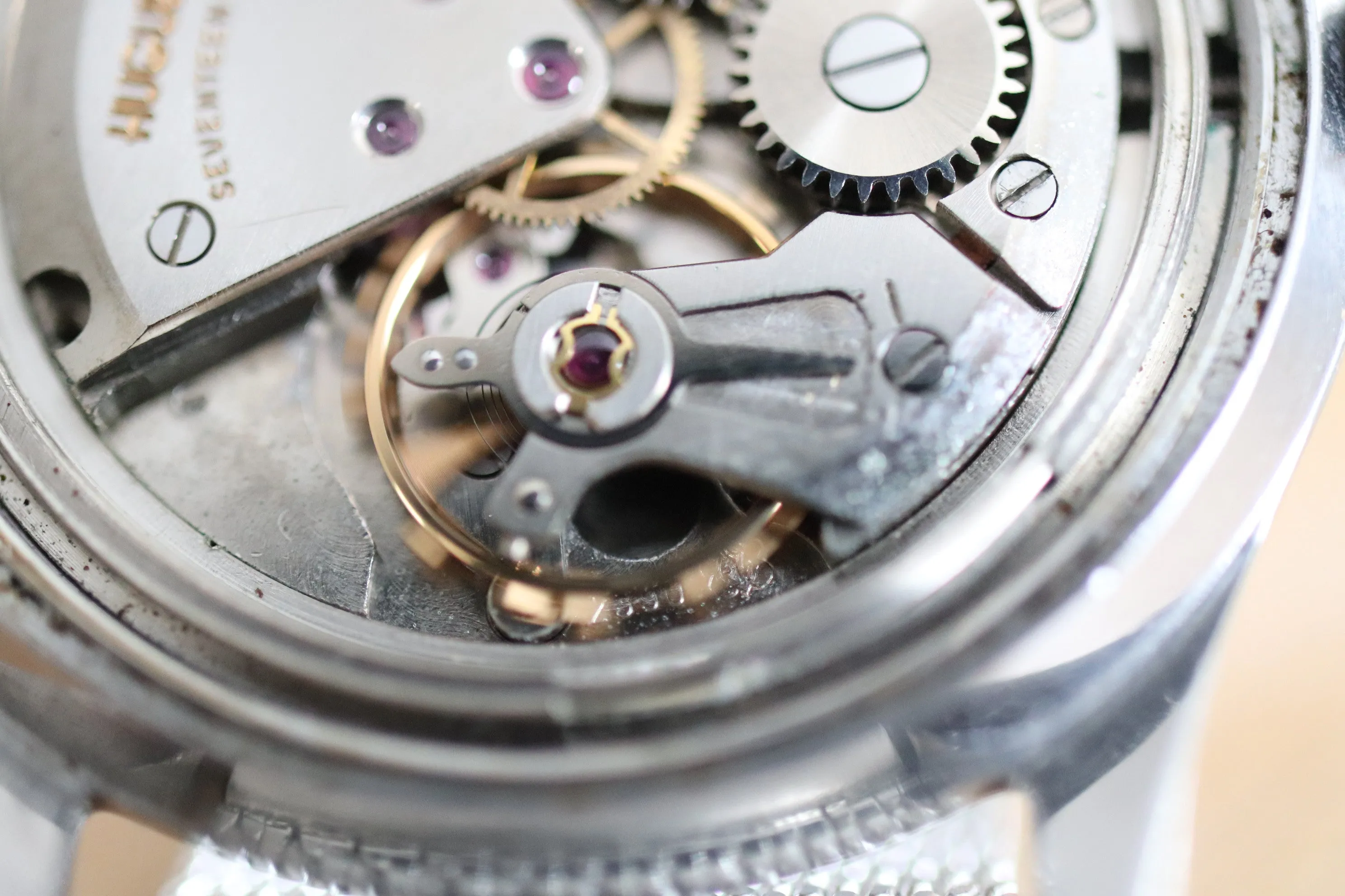 Beautiful tropical Huguenin 17j Manual watch Working well