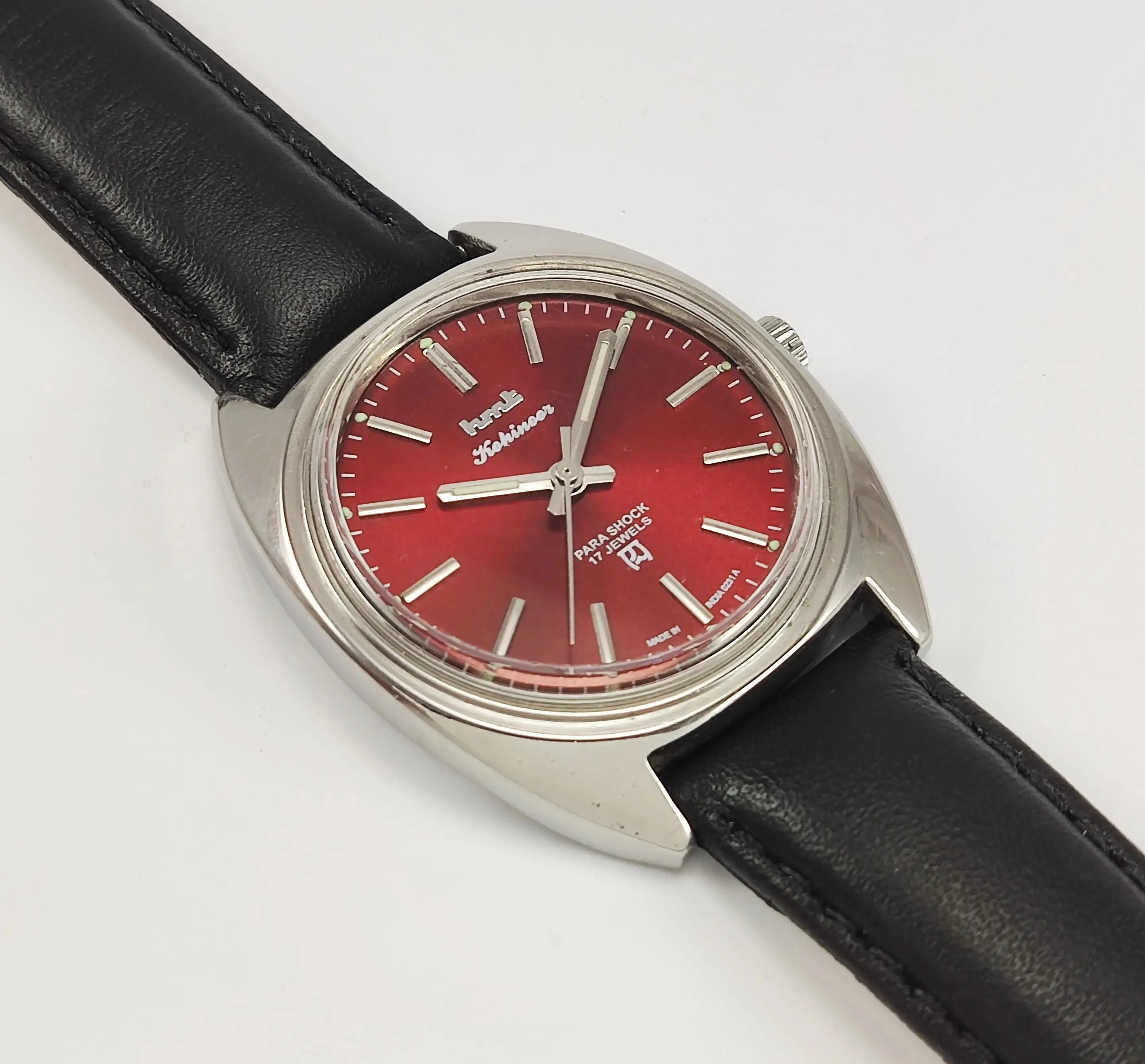 HMT Kohinoor Para Shock 17 Jewels Maroon Red Dial Mechanical Hand winding Men's Wrist Watch