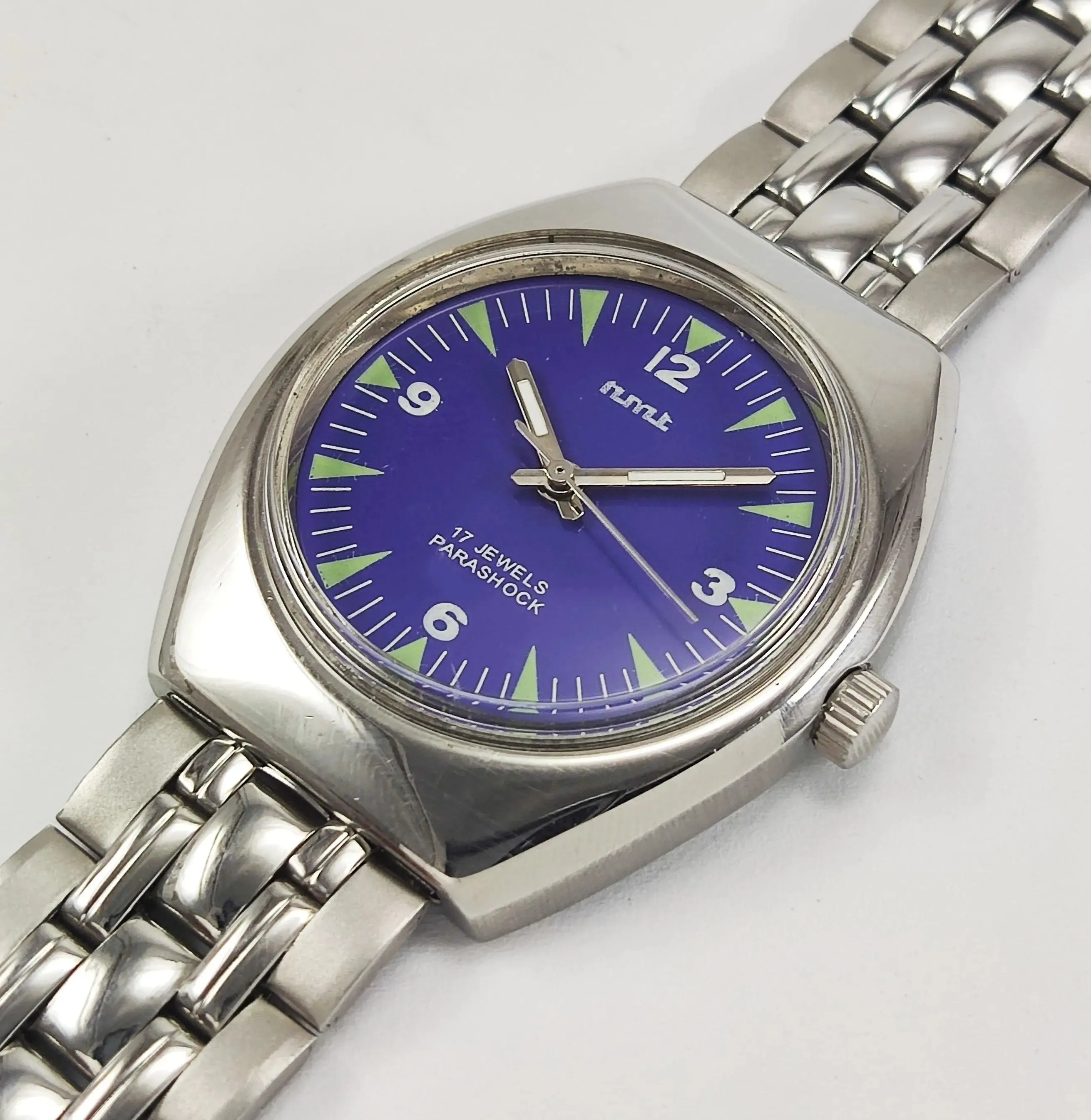 HMT Para Shock 17 Jewels Purple Dial Mechanical Hand winding Men's Wrist Watch