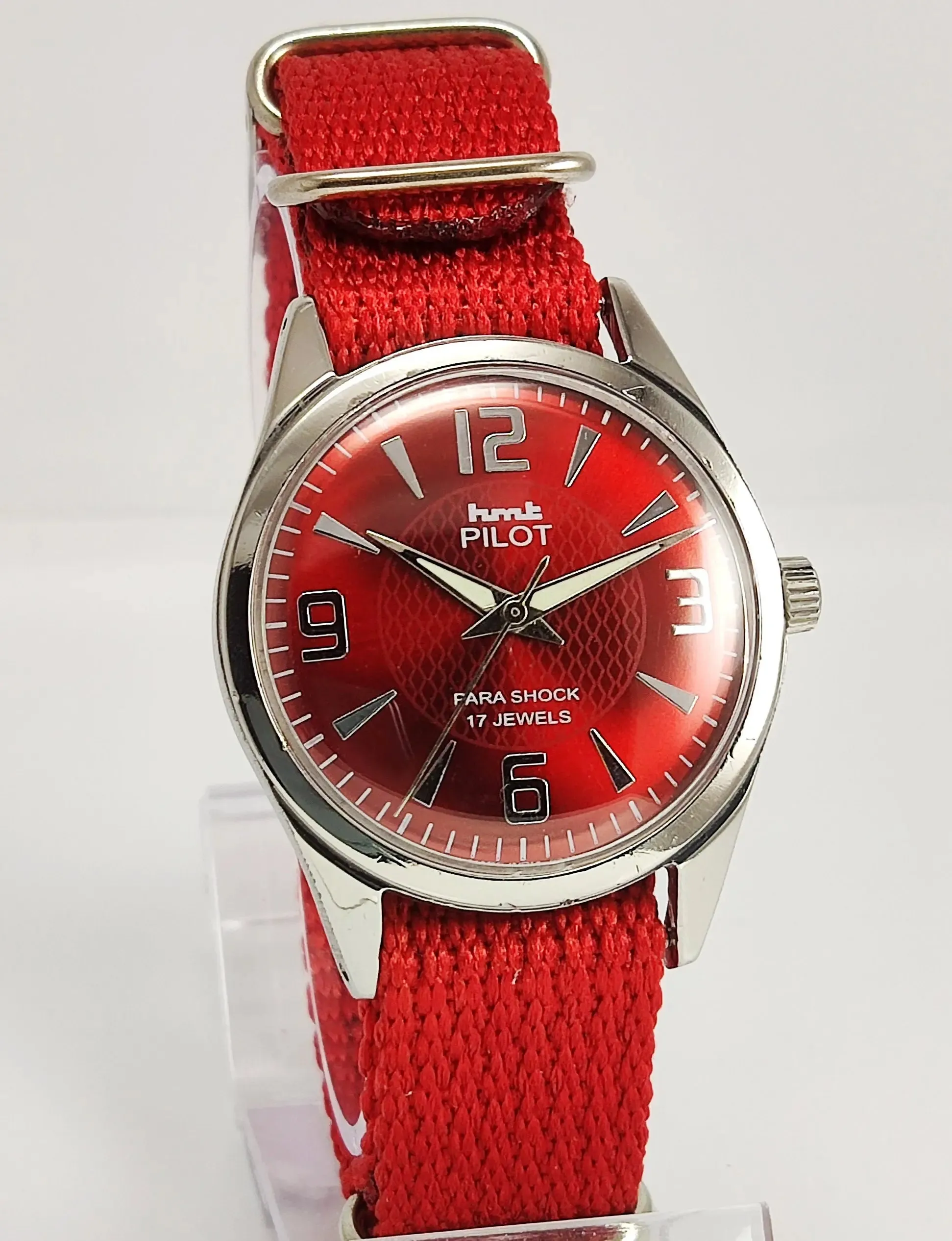 HMT Pilot Para Shock 17 Jewels Maroon Red Dial Mechanical Hand winding Men's Wrist Watch
