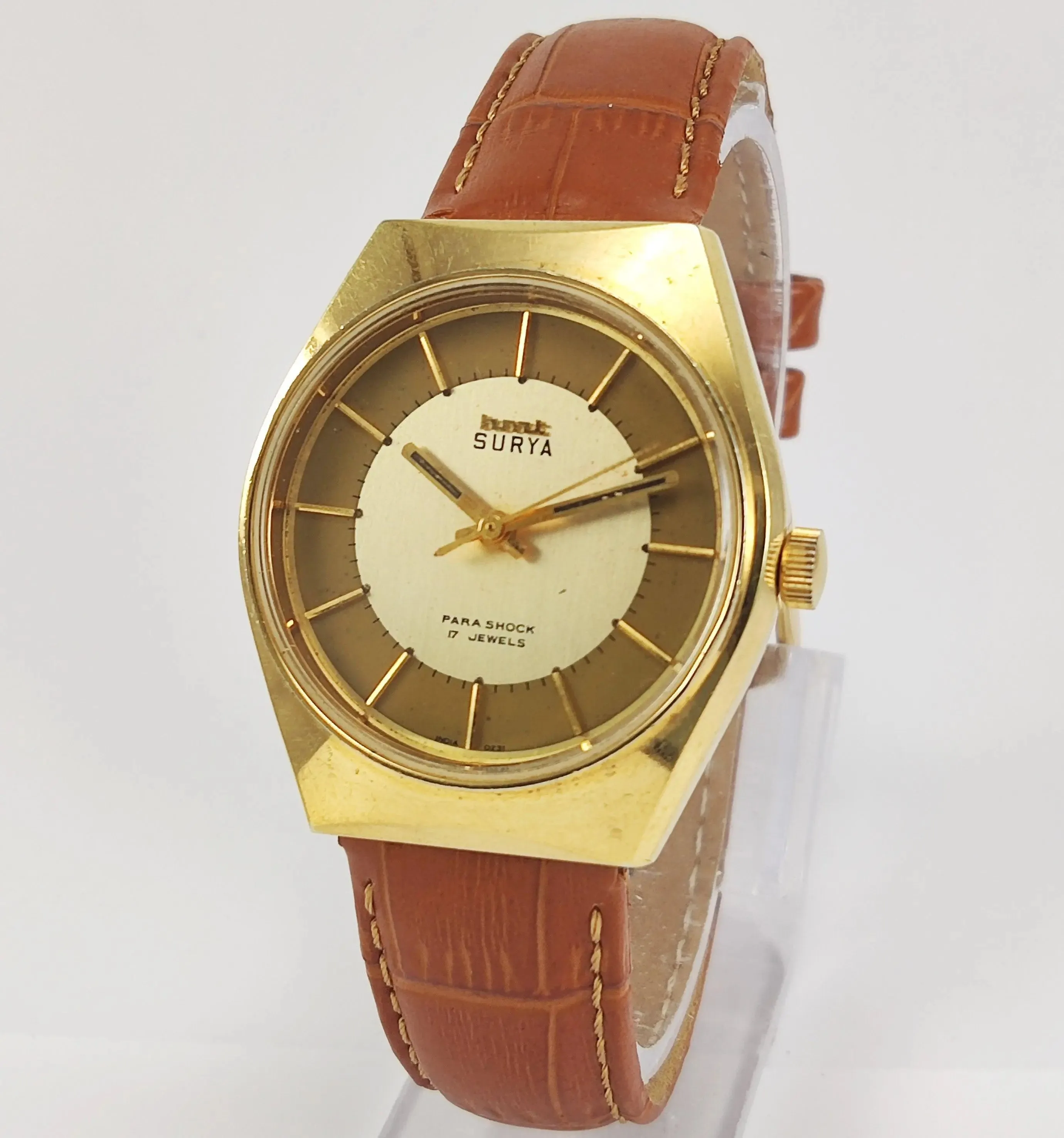 HMT Surya Para Shock 17 Jewels Golden Dial Mechanical Hand winding Men's Wrist Watch