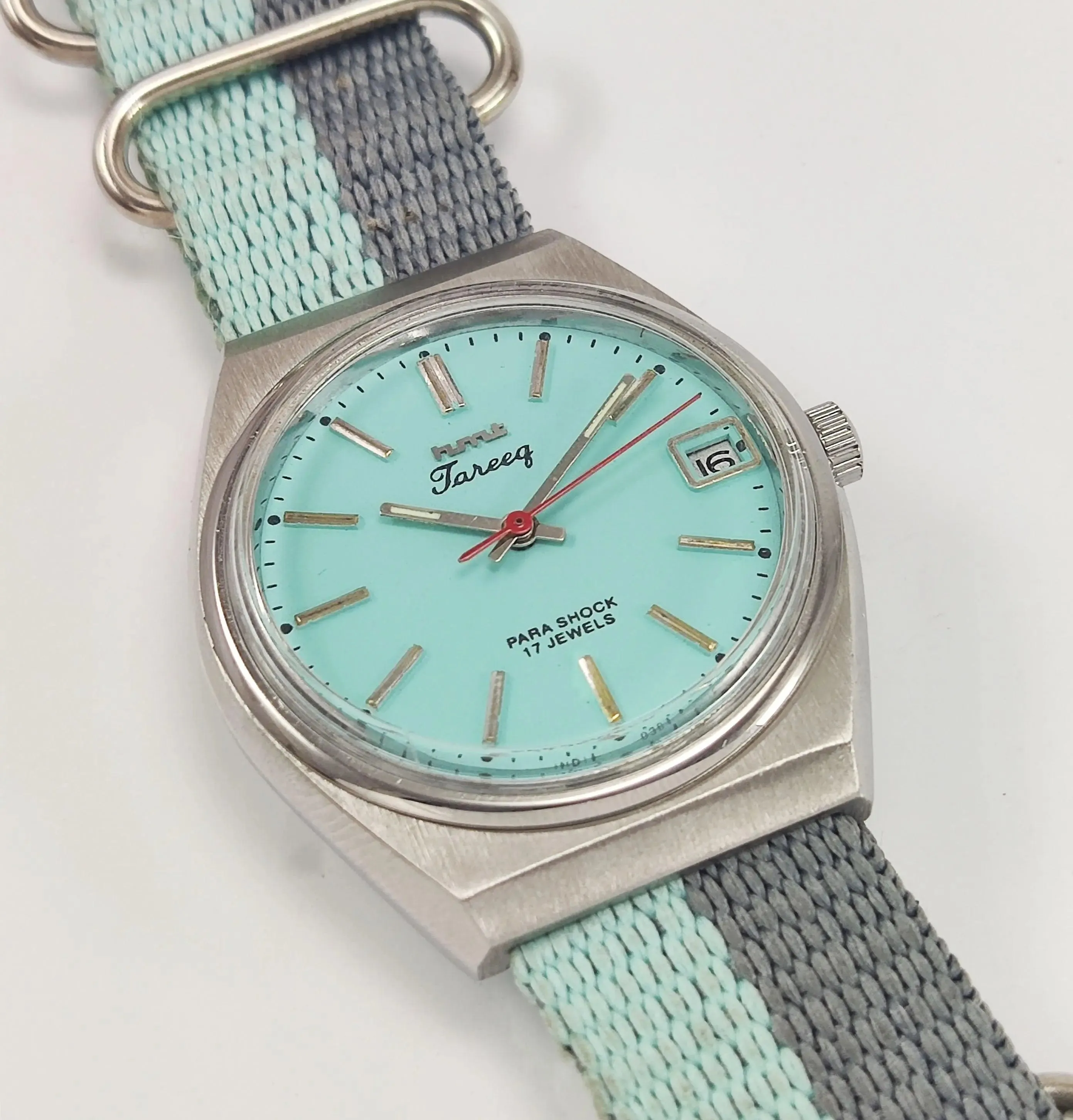 HMT Tareeq Para Shock 17 Jewels Pista Green Dial Date Function Mechanical Hand winding Men's Wrist Watch
