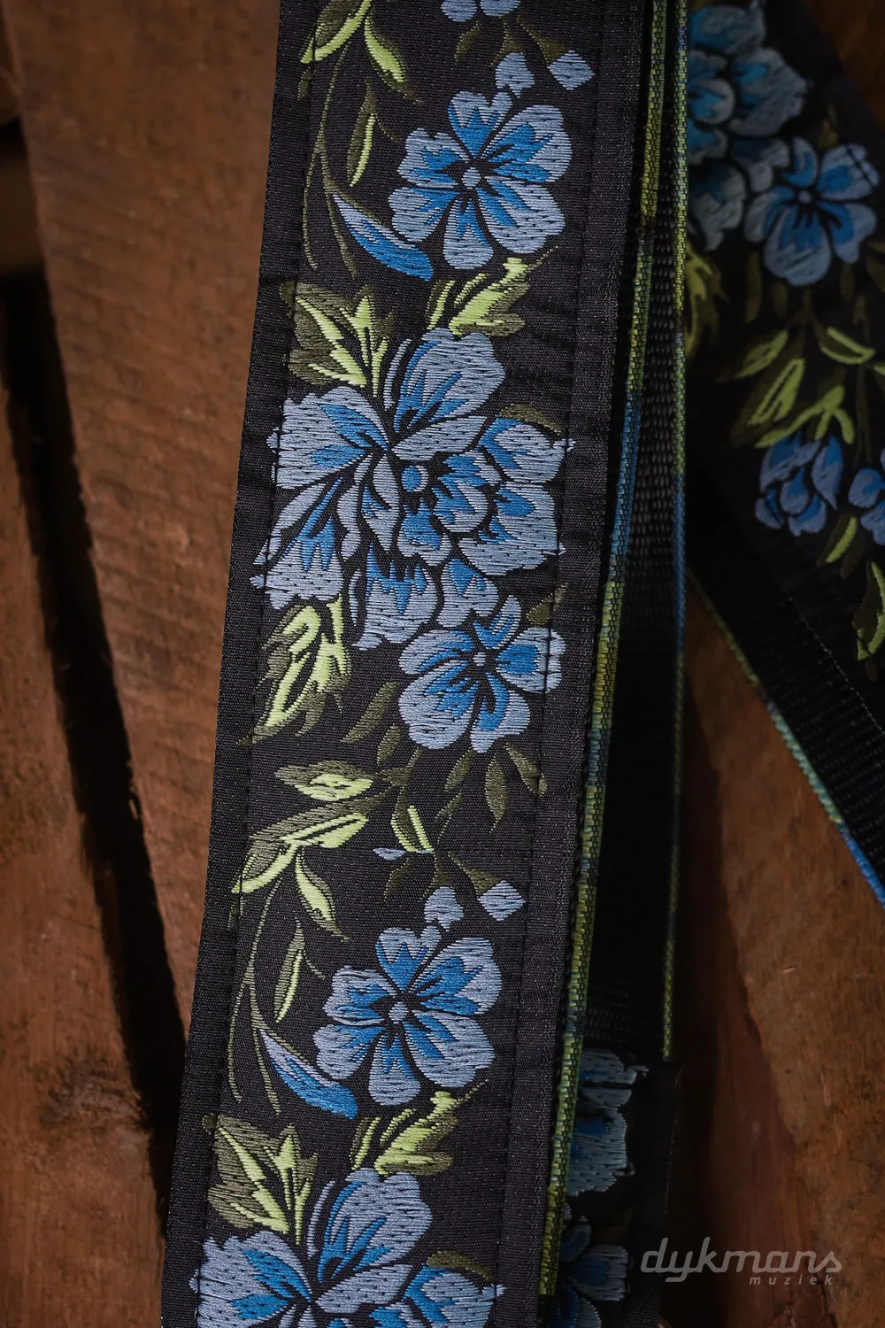 Holy Cow Retrolook Black &amp; Blue Roses