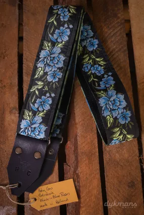 Holy Cow Retrolook Black &amp; Blue Roses