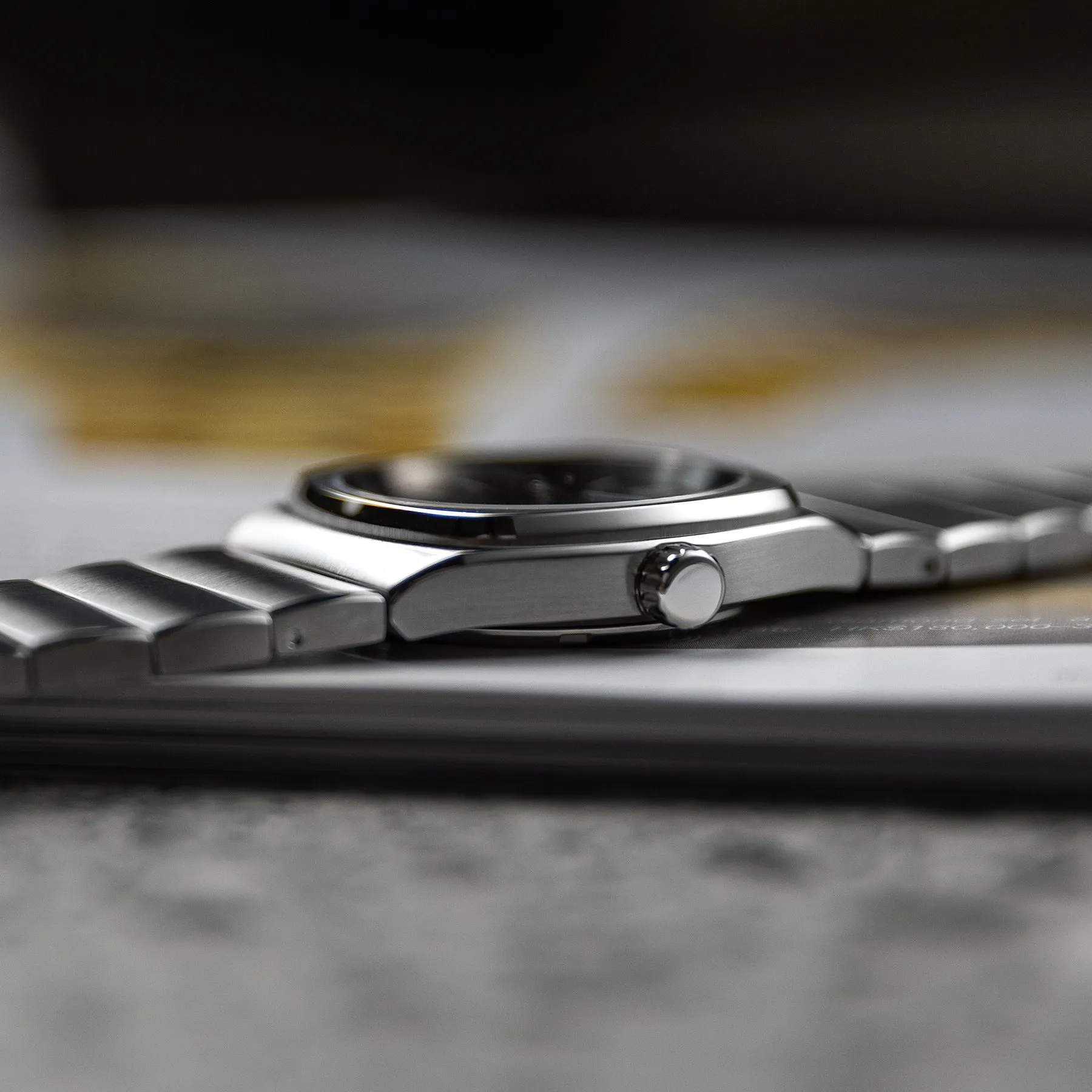 NMK954 SKX007/SPRD TV Case Bundle: Steel Finish