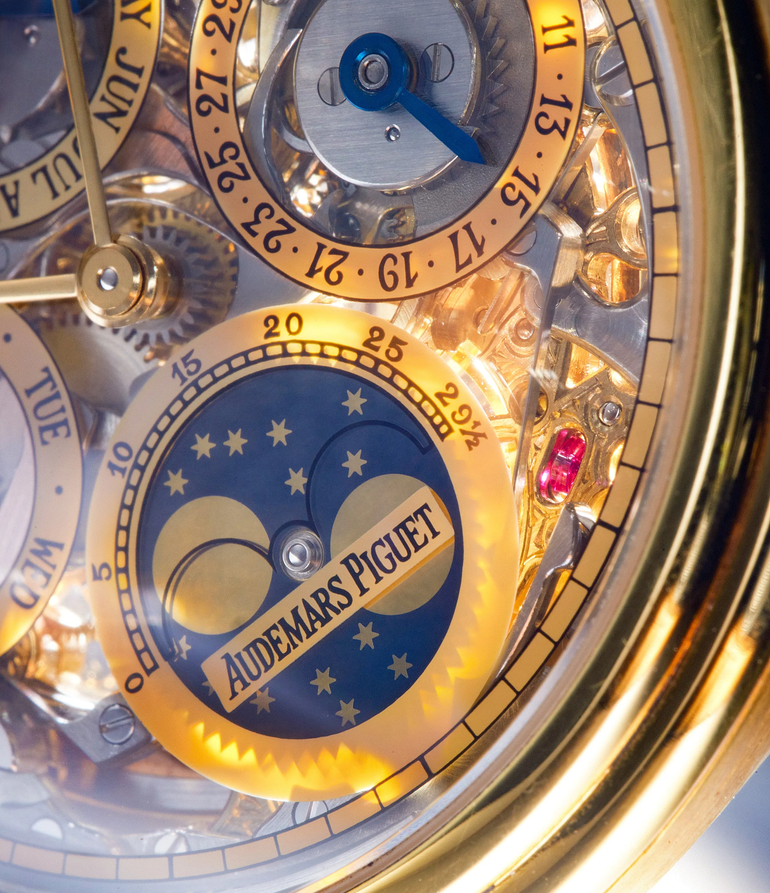 Quantième Perpétuel Skeleton | 25668BA | Yellow Gold