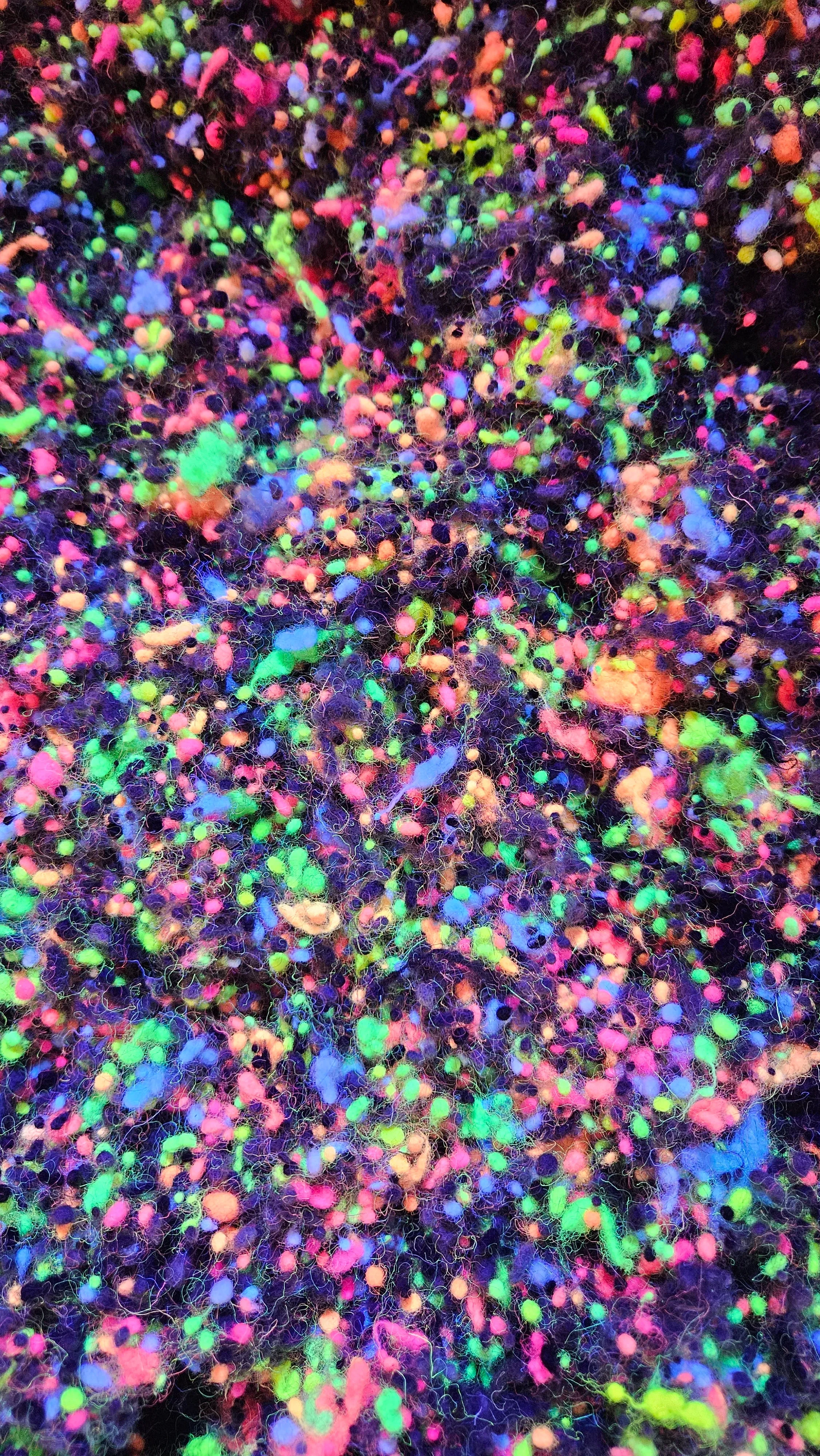 RETRO GLOW Dyed Fine Wool Nepps Blend - 1 ounce