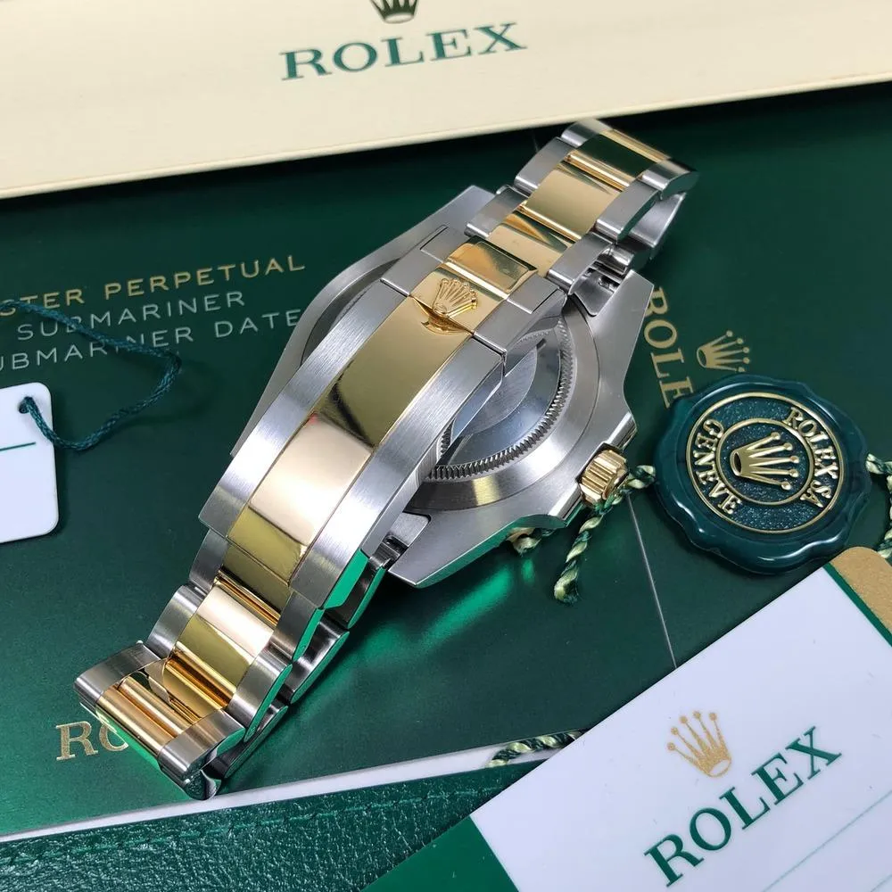 Rolex Submariner 116613LB (2019)