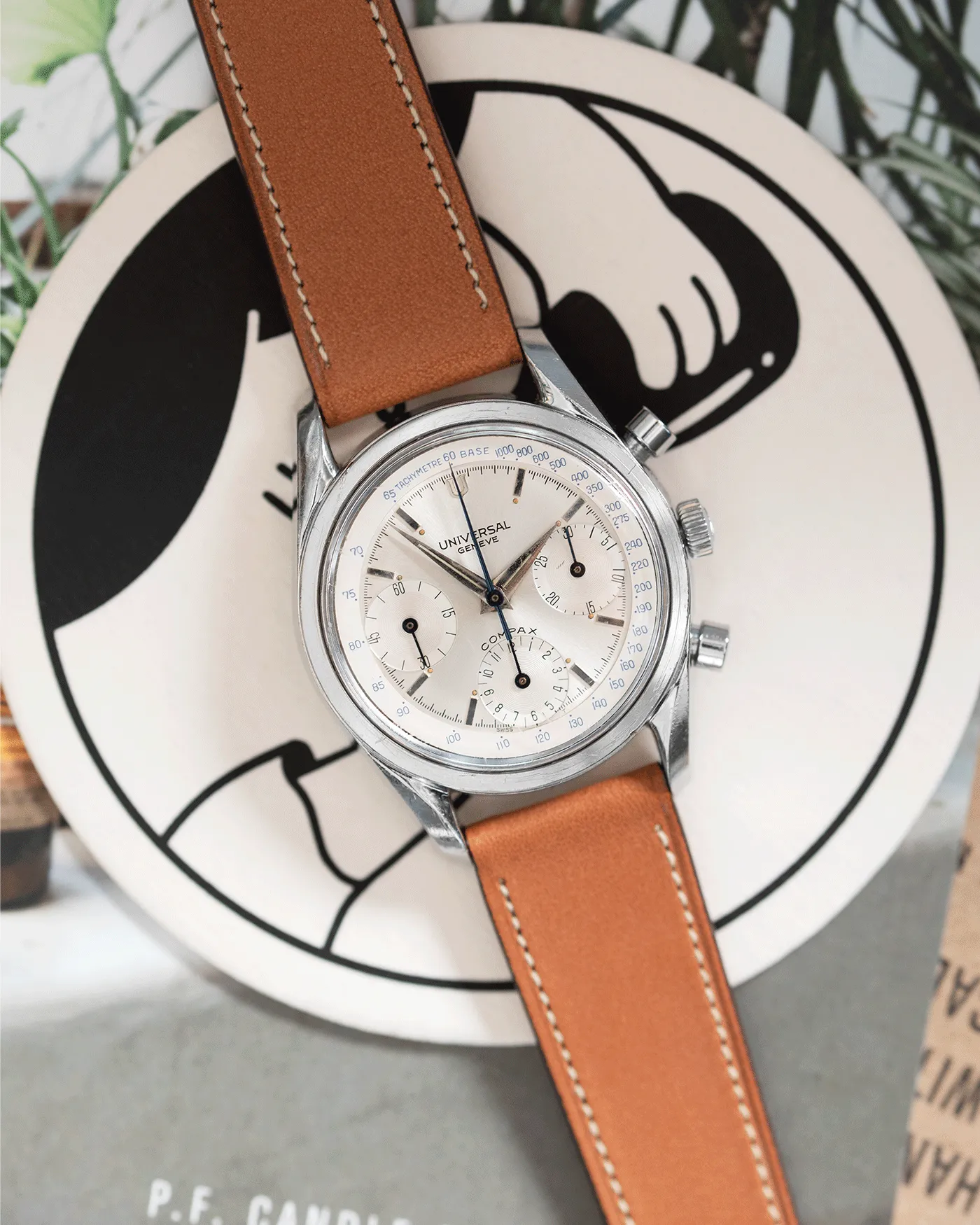 Universal Geneve Compax 22705-1