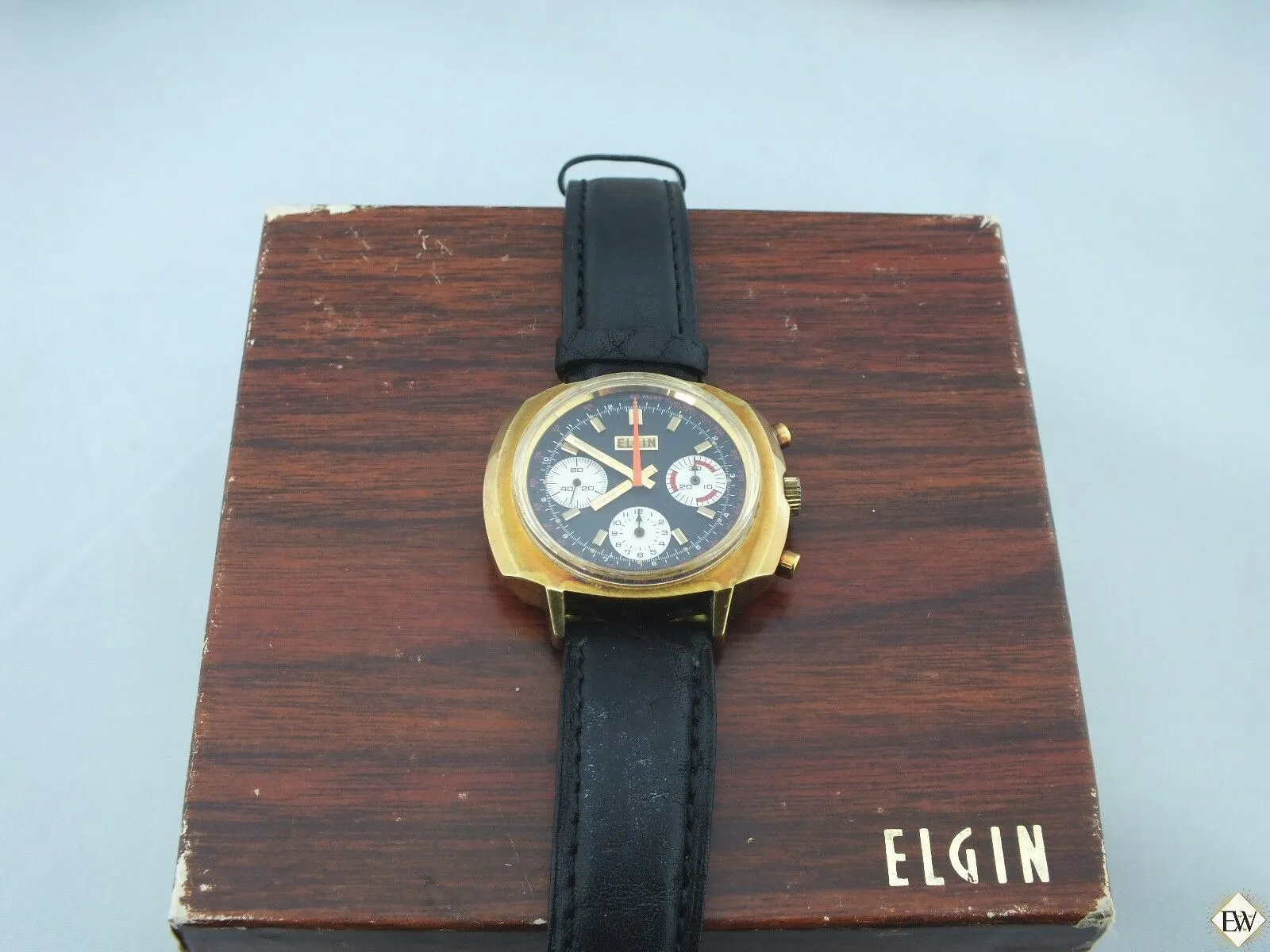 Vintage Elgin 60's Chronograph Valjoux 7736 Watch Panda Cal 330 (73643 814) Box