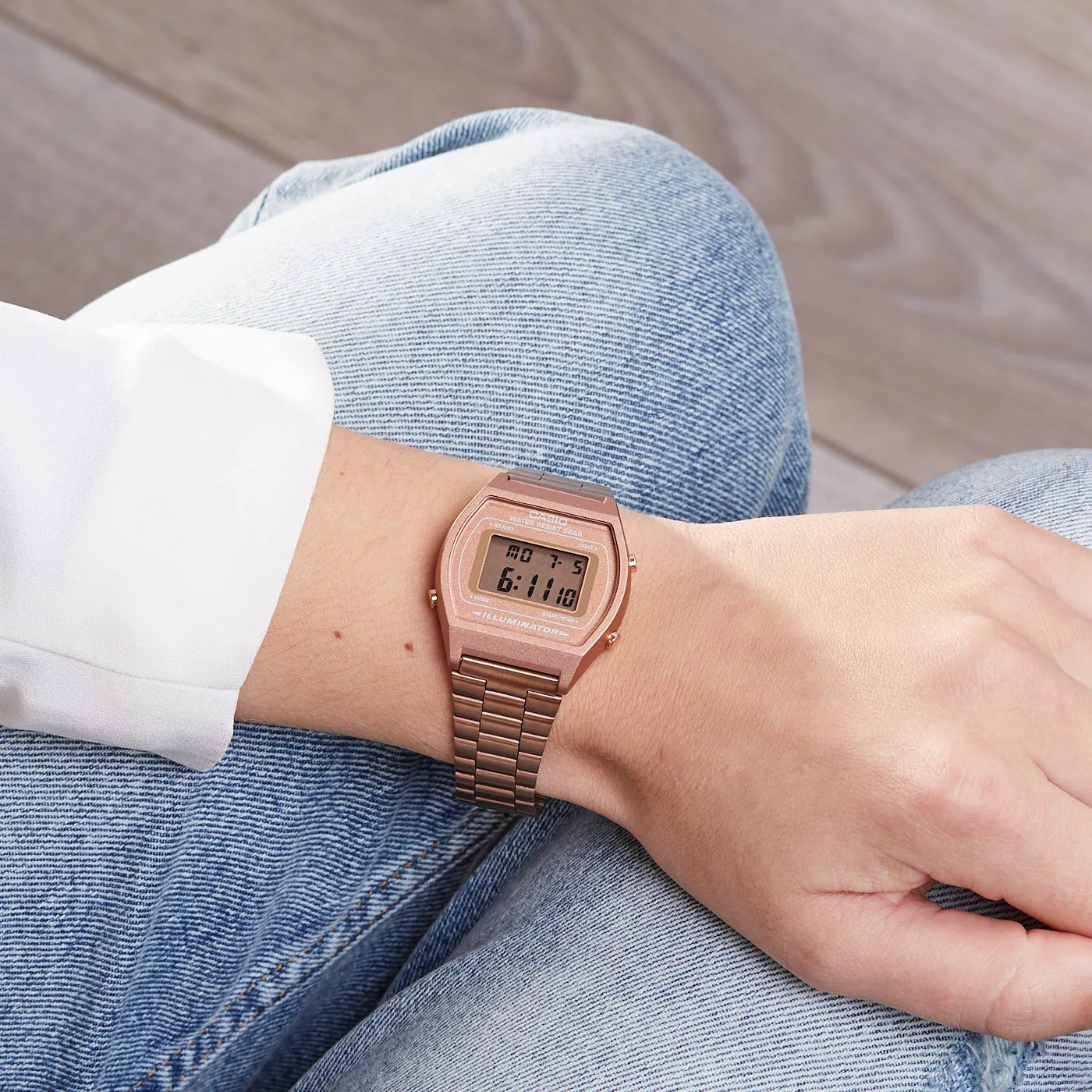 WW1436 Casio Vintage Digital Rose Gold Chain Watch B640WC-5ADF